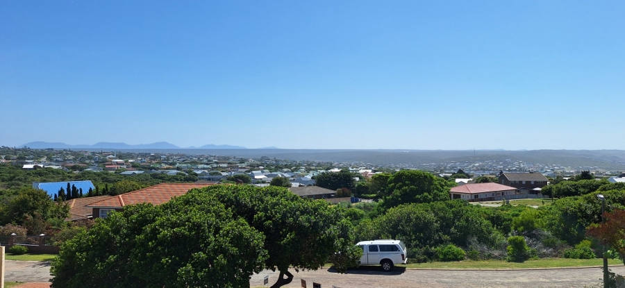 4 Bedroom Property for Sale in Stilbaai Wes Western Cape